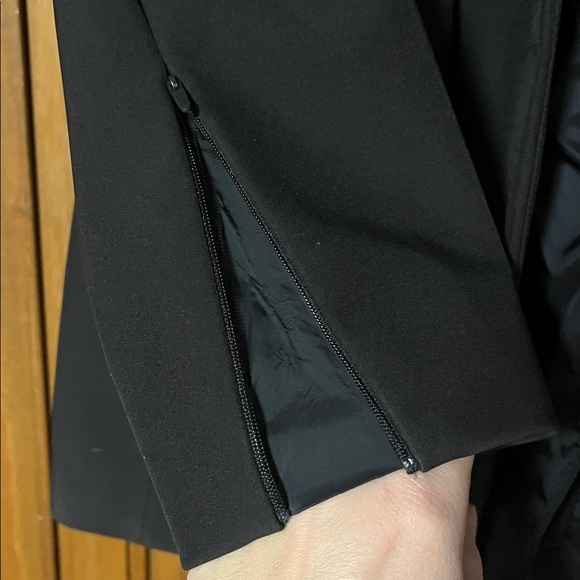 VSX Women's Elegant Black Suit Jacket - Picture 6 of 12